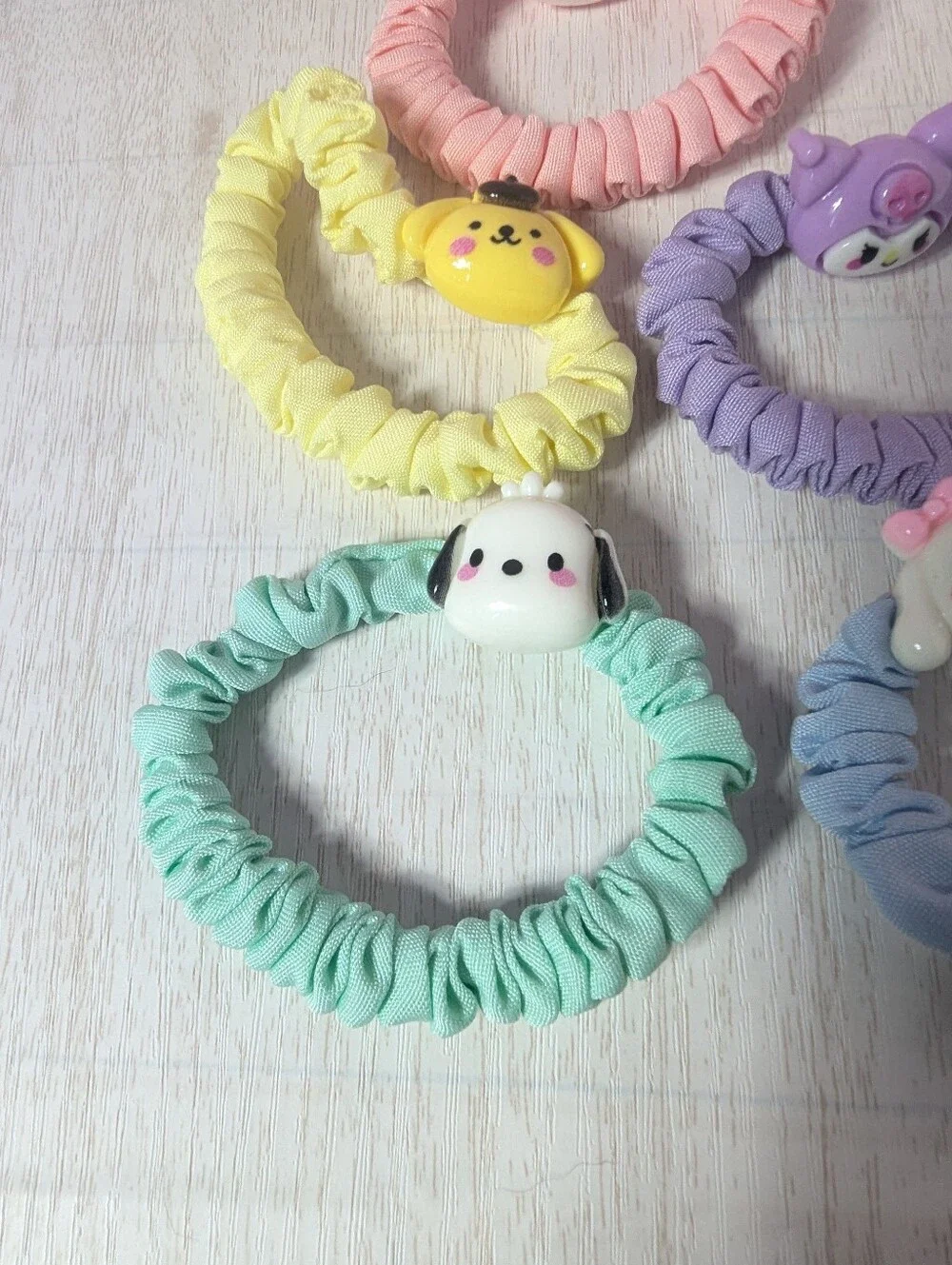 Sanrio kawaii 5 pk skinny scrunchies pastel hair ties